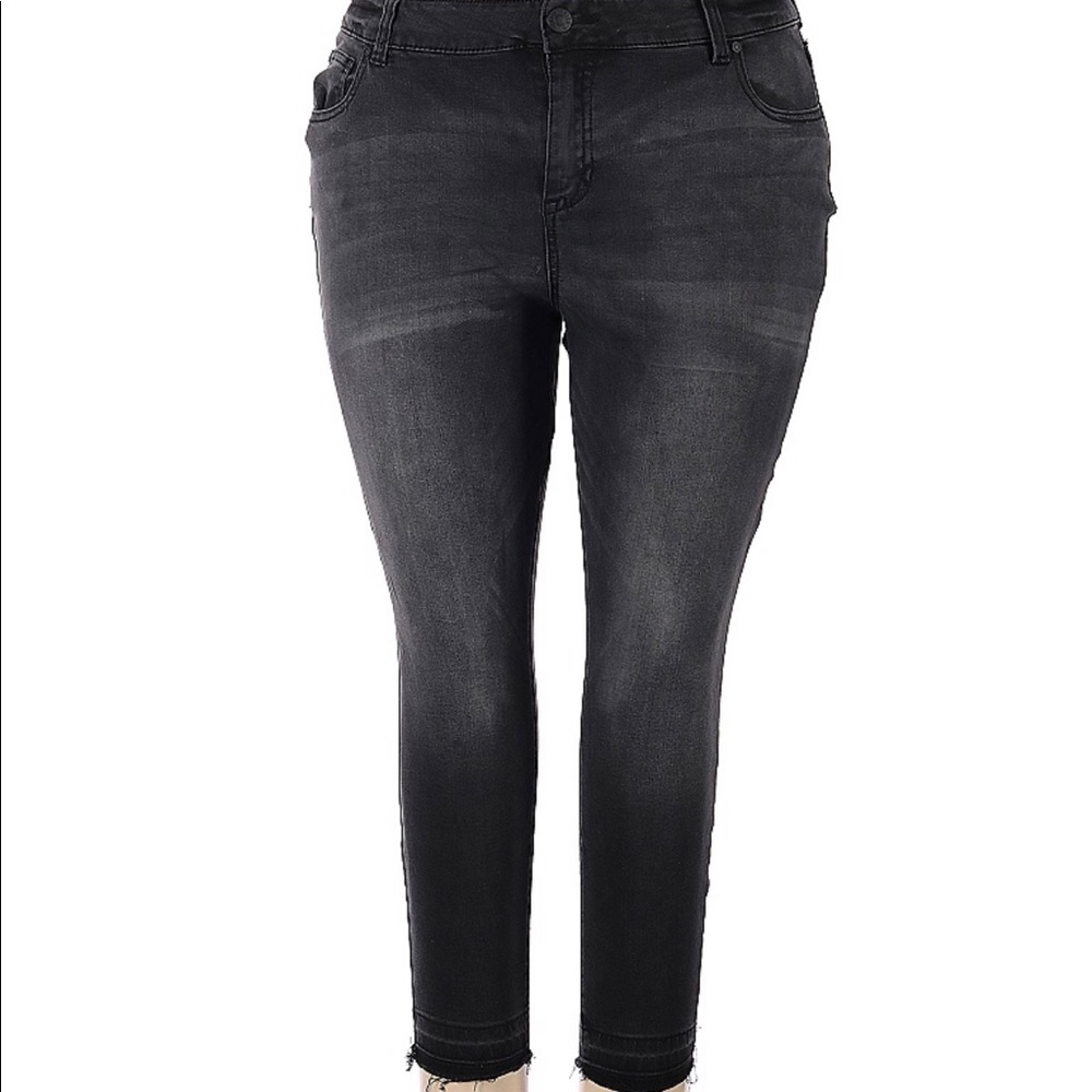Celebrity Pink Mid Rise Skinny Ankle